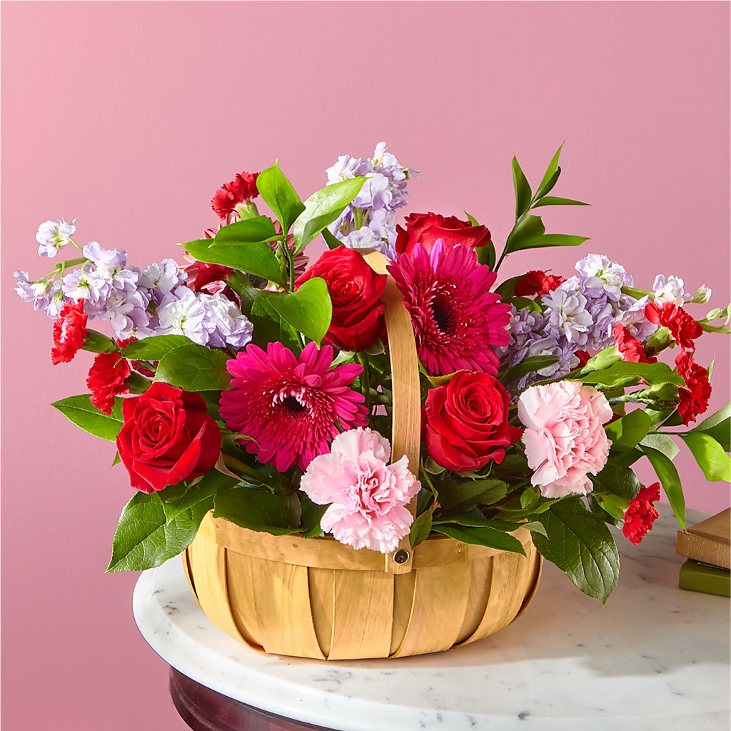 Pink Picnic Basket – More Than Flowers, Jackson MS