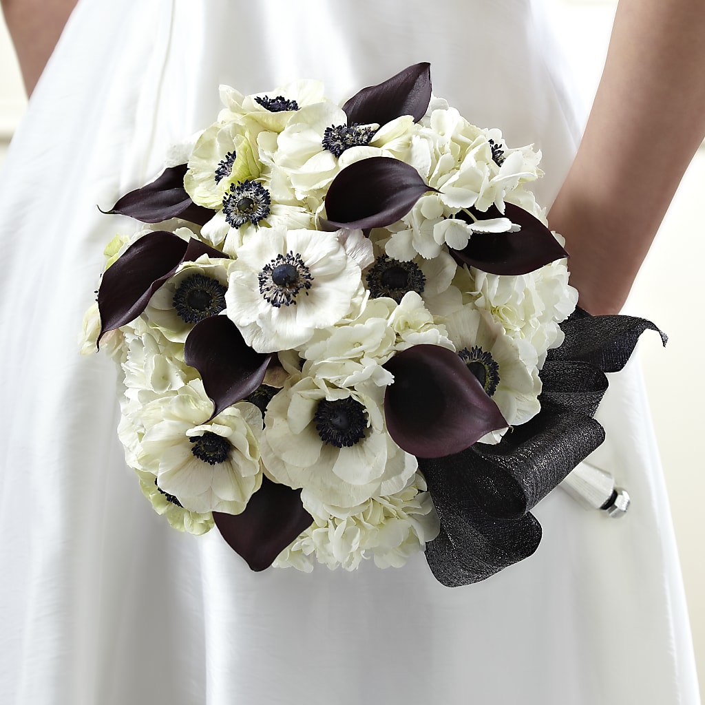 To Have and To Hold Bouquet – More Than Flowers, Jackson MS