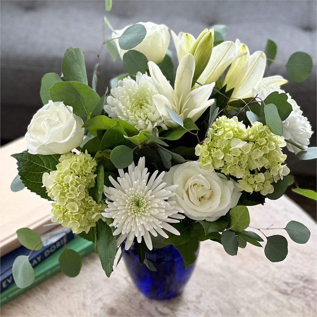 Snowy Dreams Bouquet –  More Than Flowers, Jackson MS